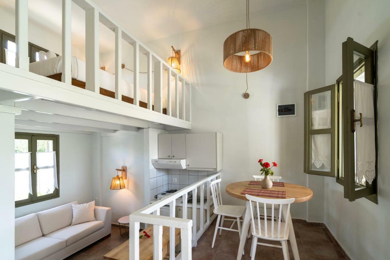 פלקסטרון Aeolus Pool Apts מראה חיצוני תמונה